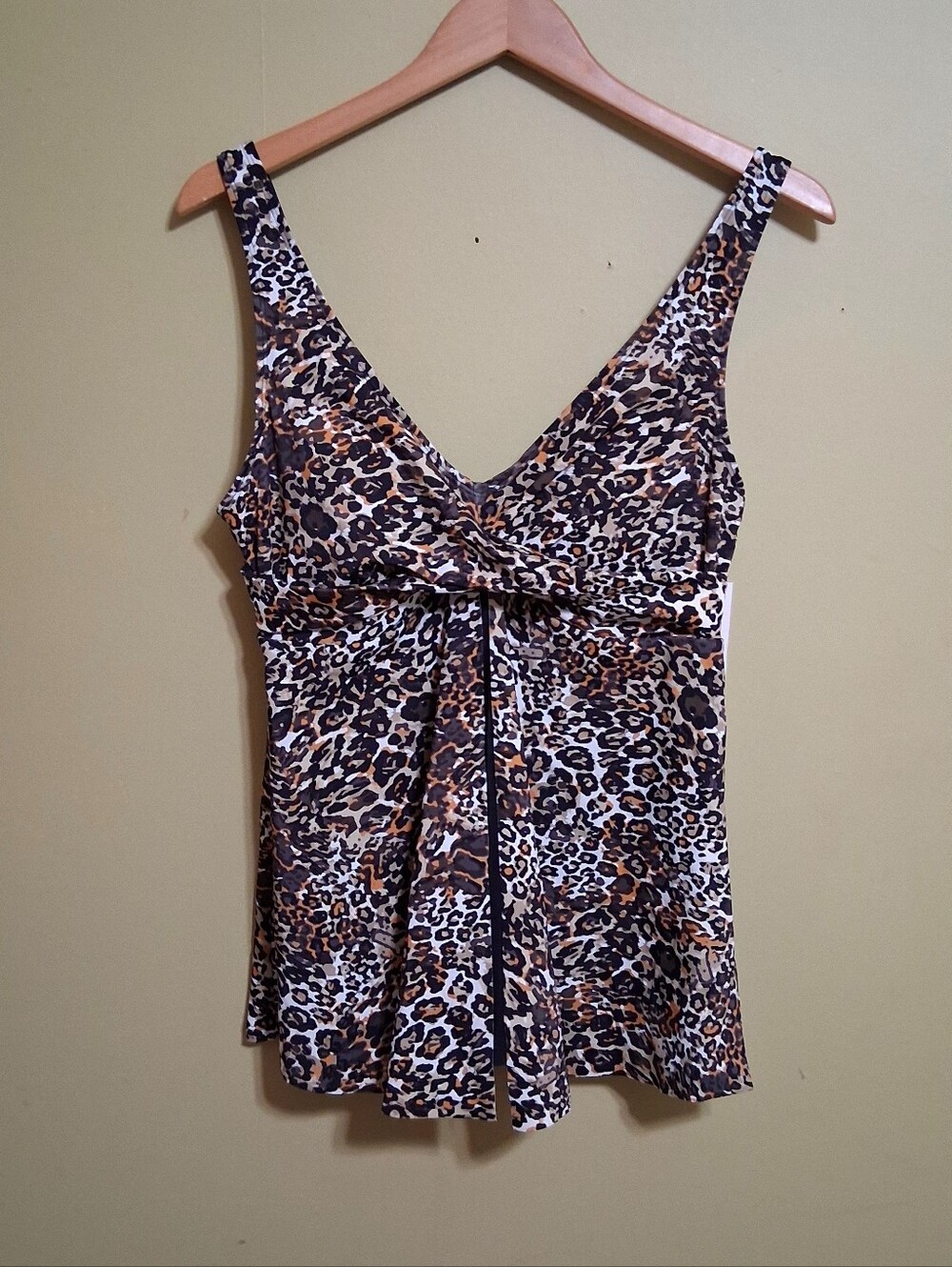 Fullfitall Women’s Animal Print Flowing Tankini Adjustable Straps Size 16 NWT